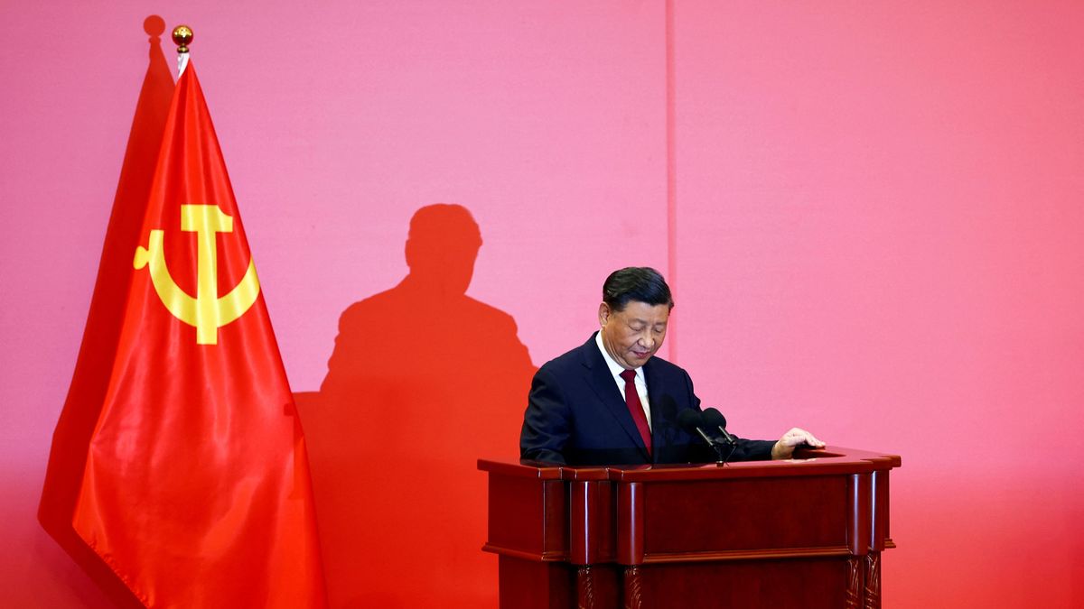 Si Ťin-pching získal třetí funkční období, v nejužším vedení má spojence
